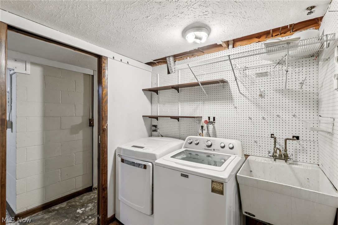 53 Landings Way Avon Lake OH 44012