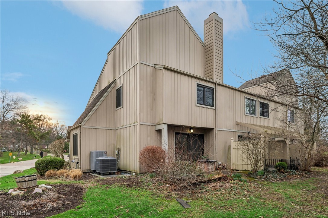 53 Landings Way Avon Lake OH 44012