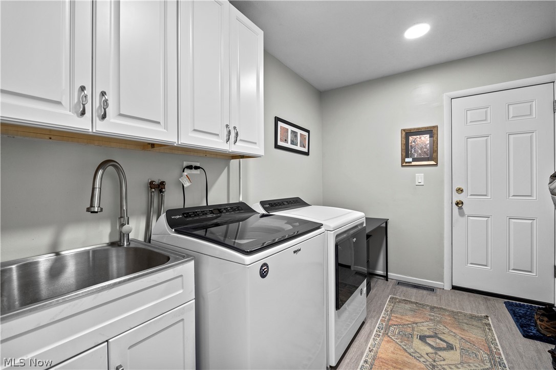 17291 Iyami Court Strongsville OH 44136