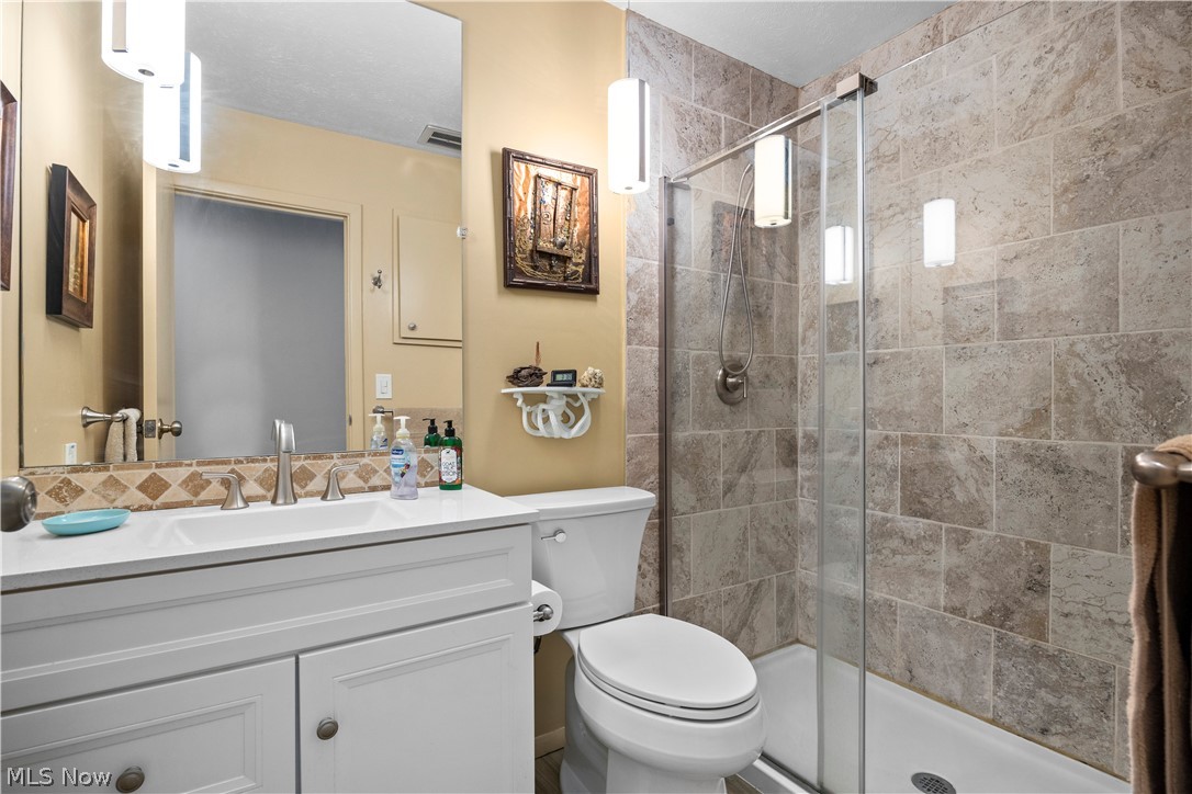 17291 Iyami Court Strongsville OH 44136