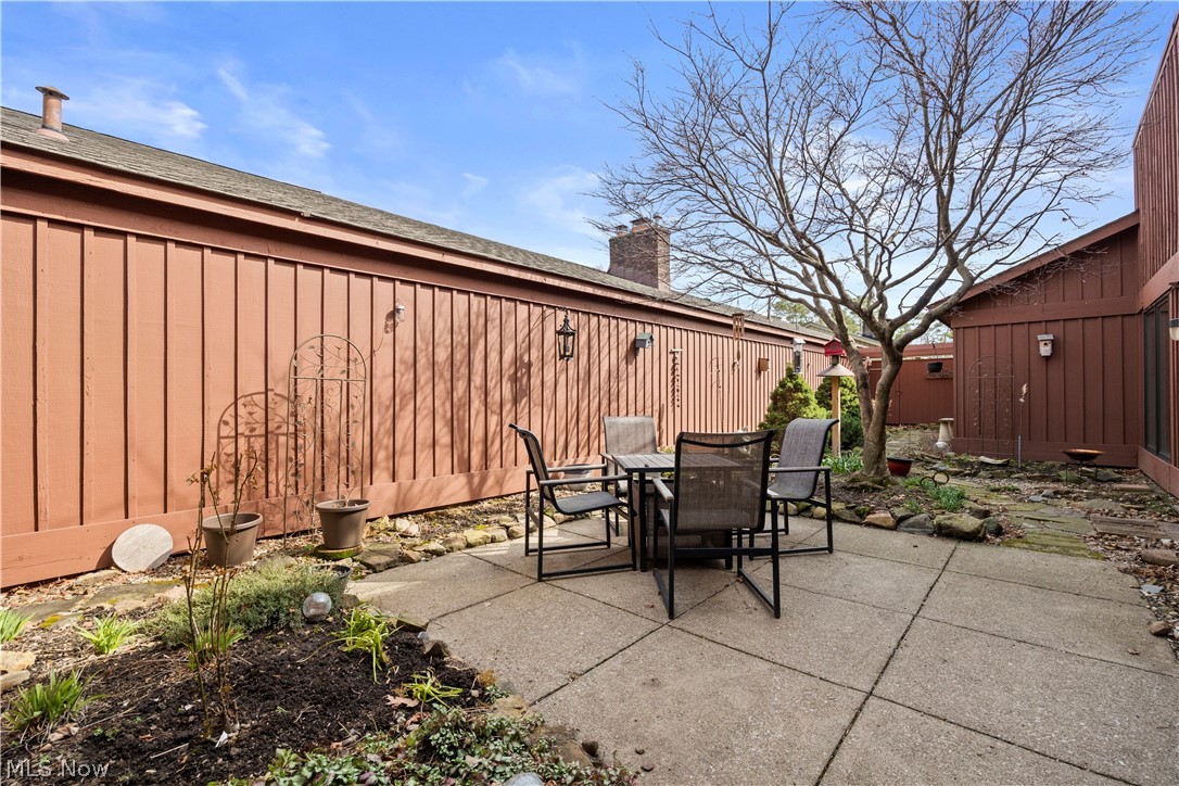17291 Iyami Court Strongsville OH 44136