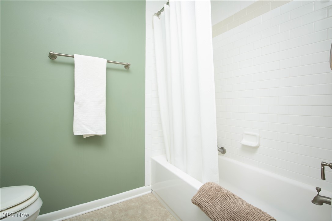 750-2 Hampton Circle Aurora OH 44202