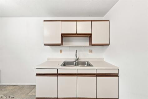 5651 Broadview Road Parma OH 44134