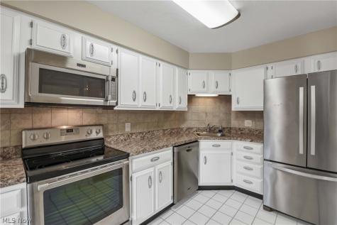 12550 Lake Avenue Lakewood OH 44107