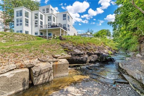 280 Buckeye Drive Sheffield Lake OH 44054
