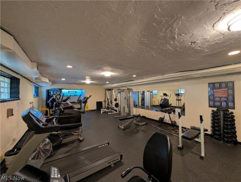 11850 Edgewater Drive Lakewood OH 44107