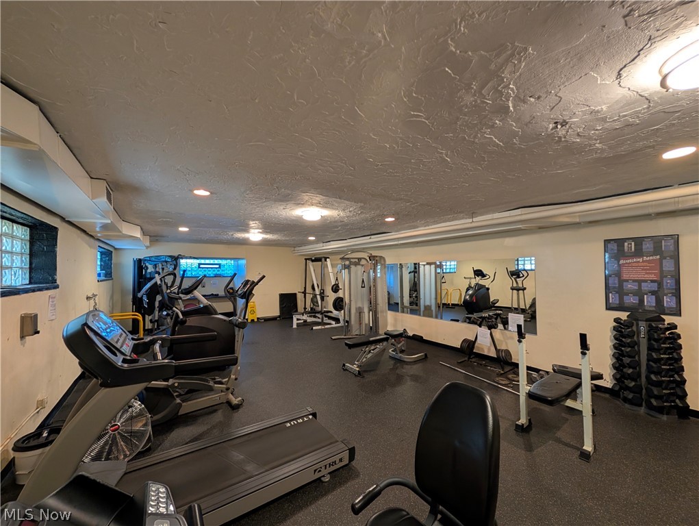 11850 Edgewater Drive Lakewood OH 44107