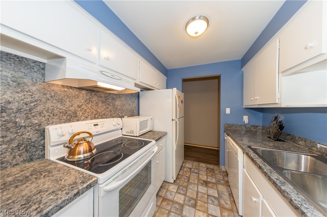 521 Tollis Parkway Broadview Heights OH 44147