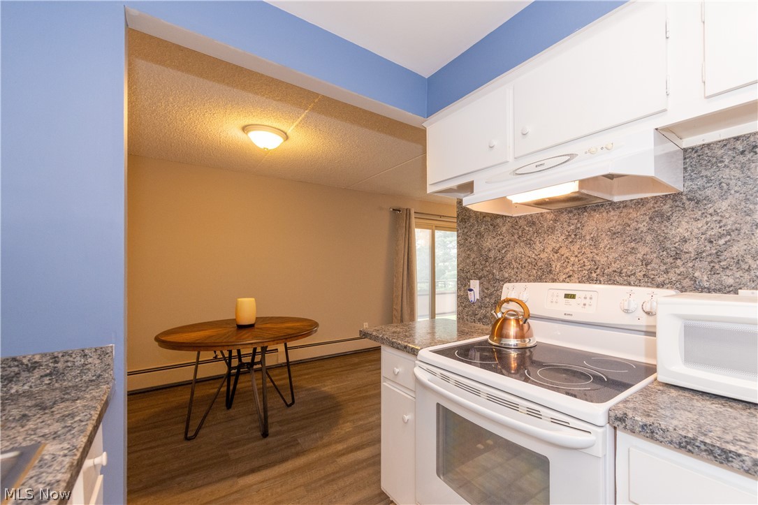 521 Tollis Parkway Broadview Heights OH 44147