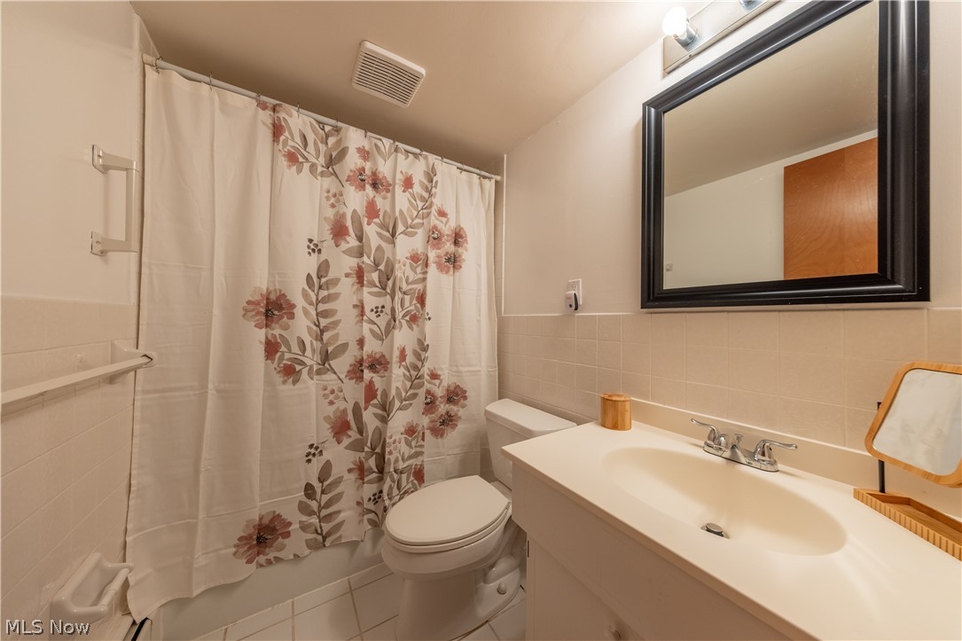 521 Tollis Parkway Broadview Heights OH 44147