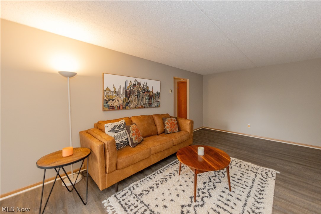 521 Tollis Parkway Broadview Heights OH 44147