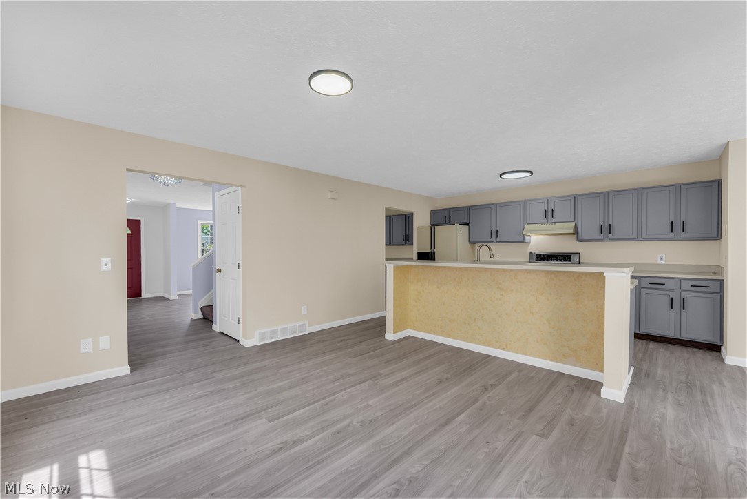 1965 E 83rd Street Cleveland OH 44103