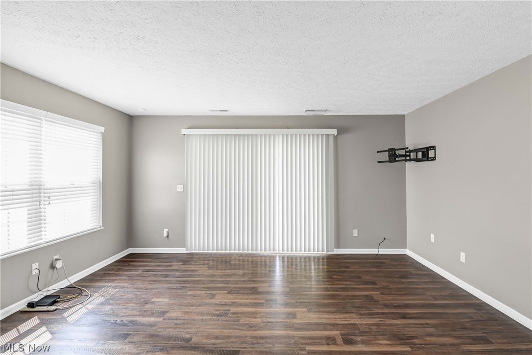 6744 Asterhurst Trace Middleburg Heights OH 44130