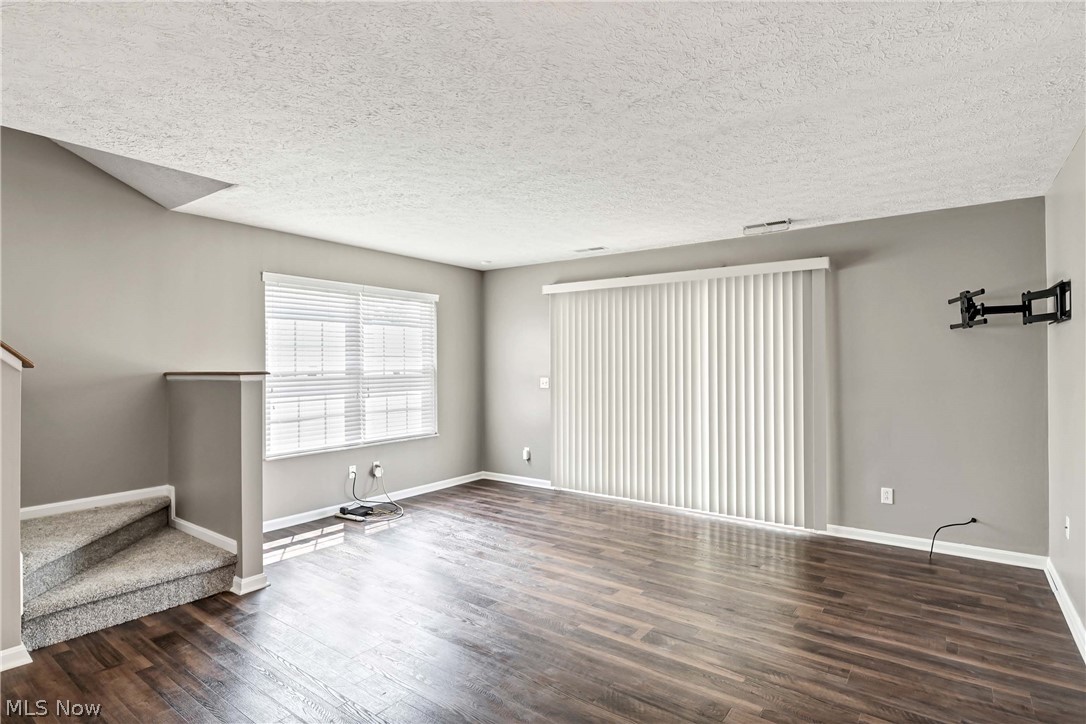 6744 Asterhurst Trace Middleburg Heights OH 44130