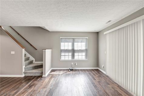 6744 Asterhurst Trace Middleburg Heights OH 44130
