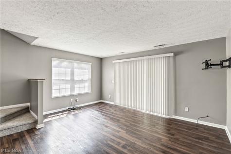 6744 Asterhurst Trace Middleburg Heights OH 44130