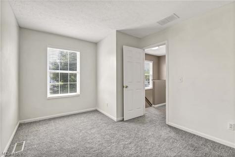 6744 Asterhurst Trace Middleburg Heights OH 44130