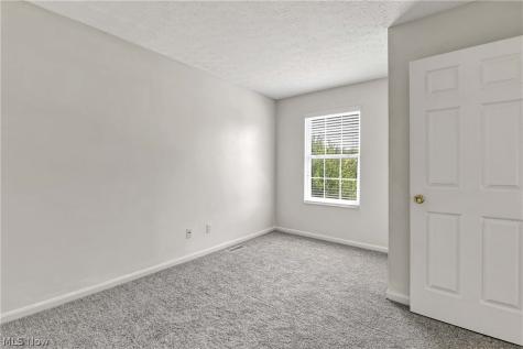 6744 Asterhurst Trace Middleburg Heights OH 44130