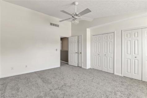 6744 Asterhurst Trace Middleburg Heights OH 44130