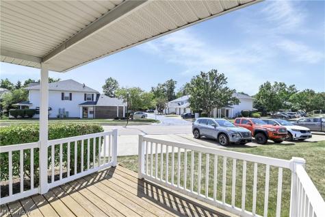 6744 Asterhurst Trace Middleburg Heights OH 44130