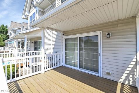 6744 Asterhurst Trace Middleburg Heights OH 44130