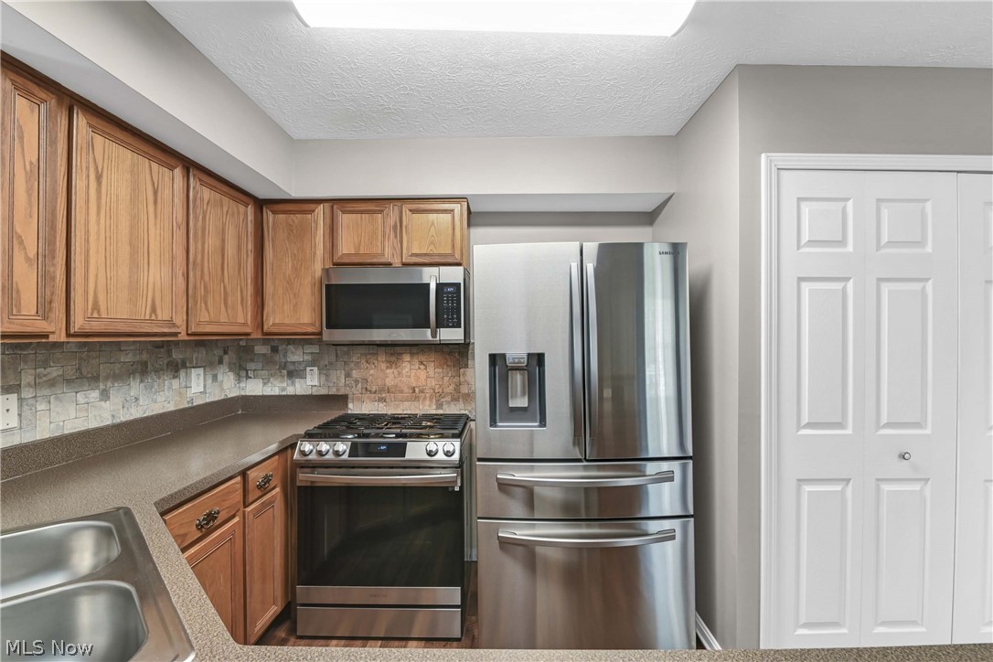 6744 Asterhurst Trace Middleburg Heights OH 44130
