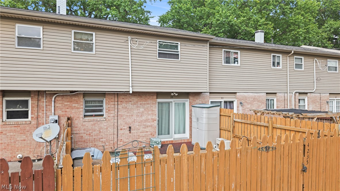 4235 New Road Austintown OH 44515