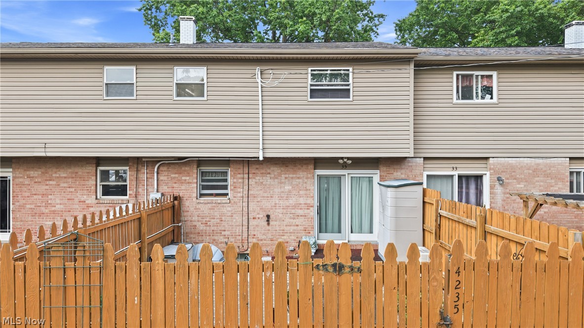 4235 New Road Austintown OH 44515