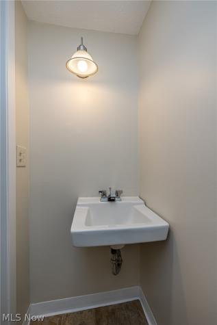 13748 Oakbrook Drive North Royalton OH 44133