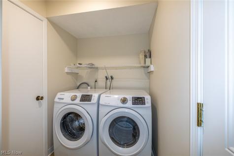 13748 Oakbrook Drive North Royalton OH 44133