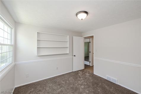 13748 Oakbrook Drive North Royalton OH 44133