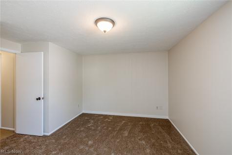 13748 Oakbrook Drive North Royalton OH 44133