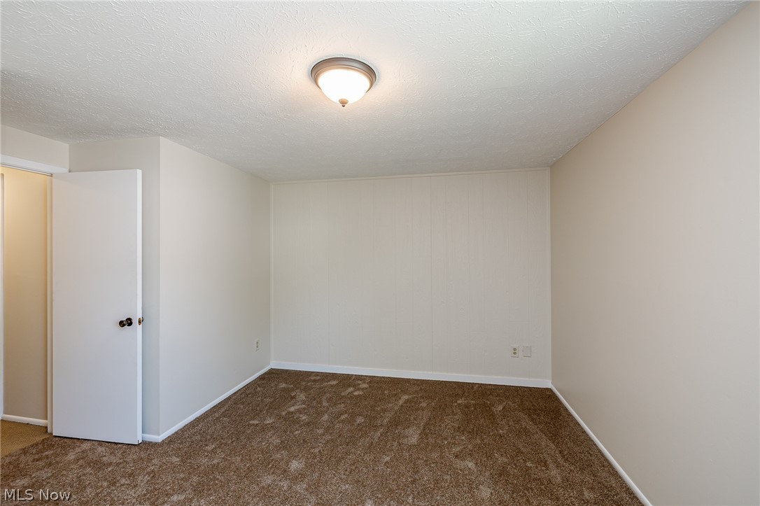 13748 Oakbrook Drive North Royalton OH 44133