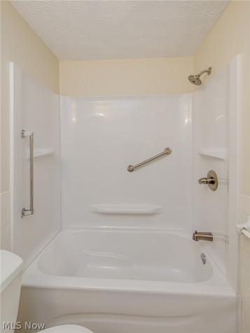 13748 Oakbrook Drive North Royalton OH 44133