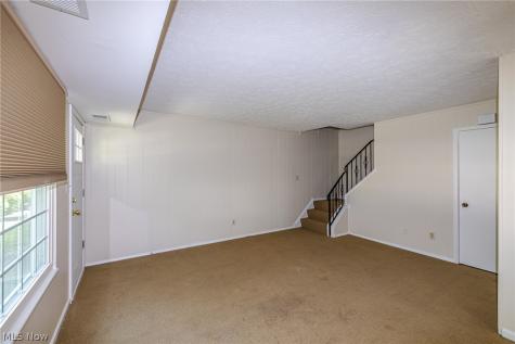 13748 Oakbrook Drive North Royalton OH 44133