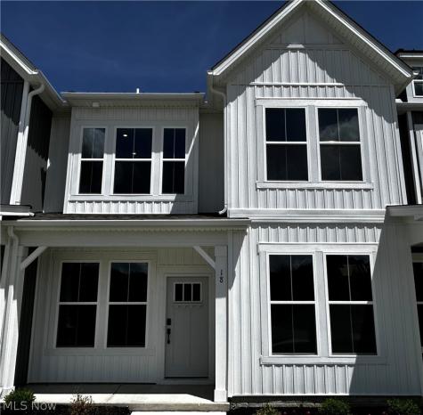 18 Paige Lane Hudson OH 44236