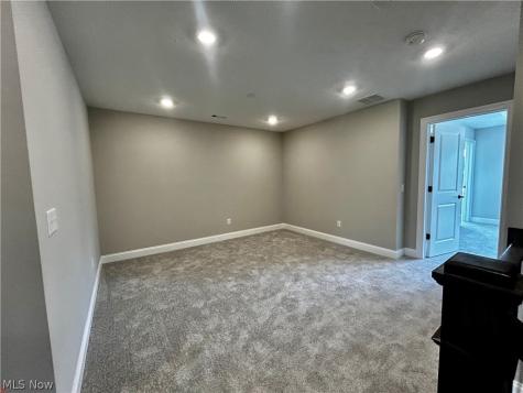 18 Paige Lane Hudson OH 44236