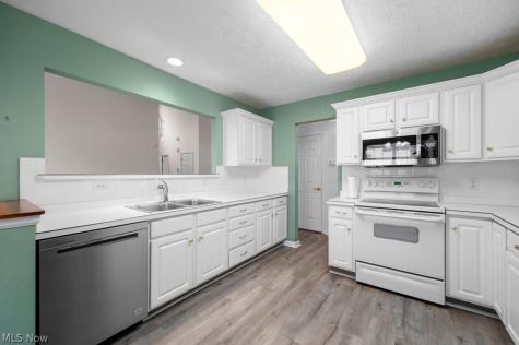 7451 Willow Woods Drive North Olmsted OH 44070