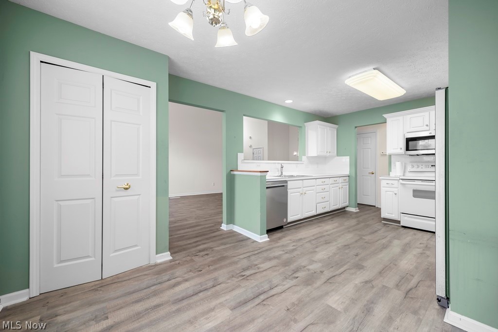 7451 Willow Woods Drive North Olmsted OH 44070