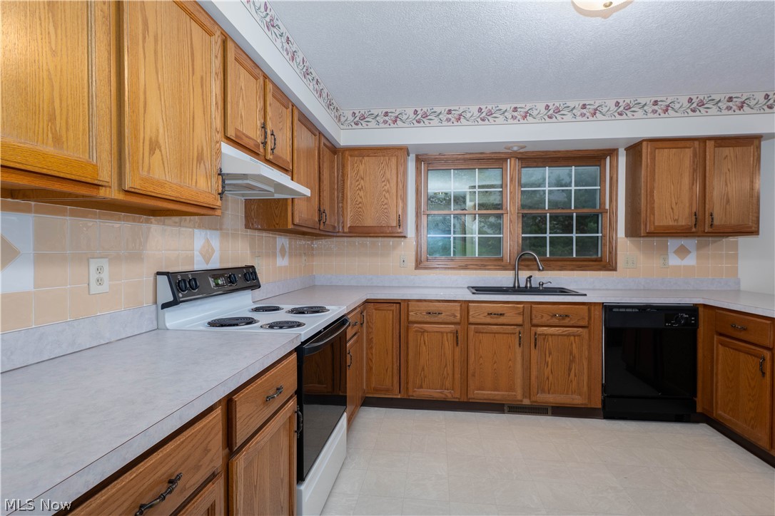 735 Beverly Avenue Canal Fulton OH 44614