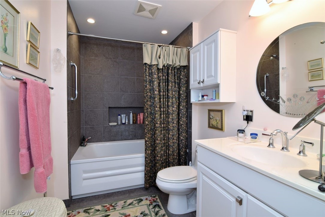 34100 Chagrin Boulevard Moreland Hills OH 44022