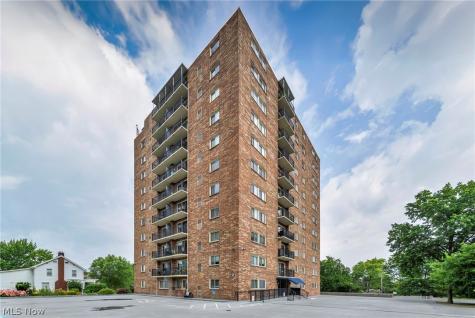 15555 Hilliard Road Lakewood OH 44107