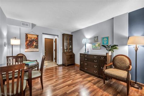 15555 Hilliard Road Lakewood OH 44107