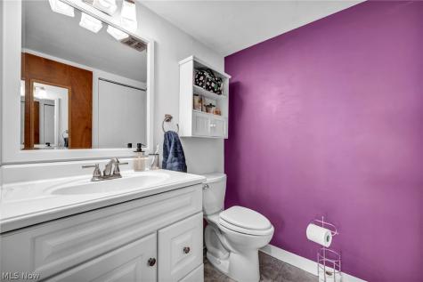15555 Hilliard Road Lakewood OH 44107
