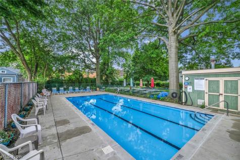 15555 Hilliard Road Lakewood OH 44107