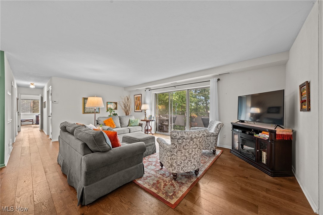 2112 Acacia Park Drive Lyndhurst OH 44124