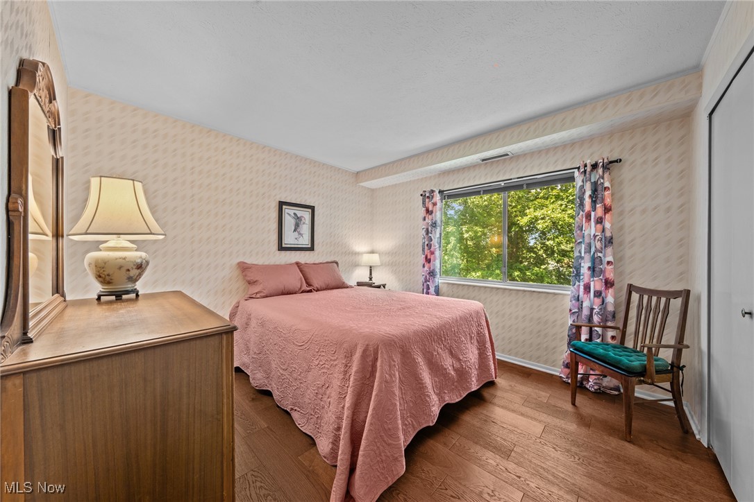 2112 Acacia Park Drive Lyndhurst OH 44124