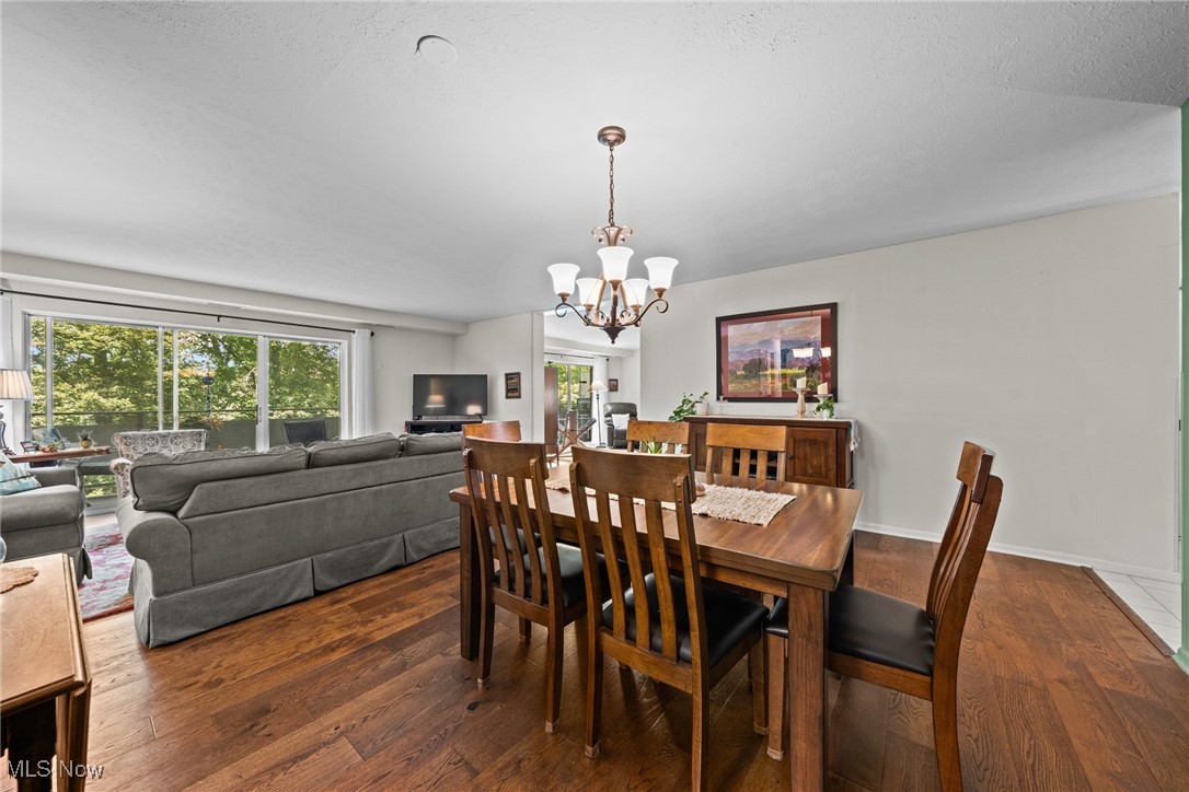 2112 Acacia Park Drive Lyndhurst OH 44124