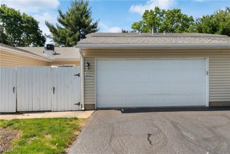 3954 Townhouse Lane Uniontown OH 44685