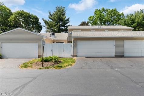 3954 Townhouse Lane Uniontown OH 44685